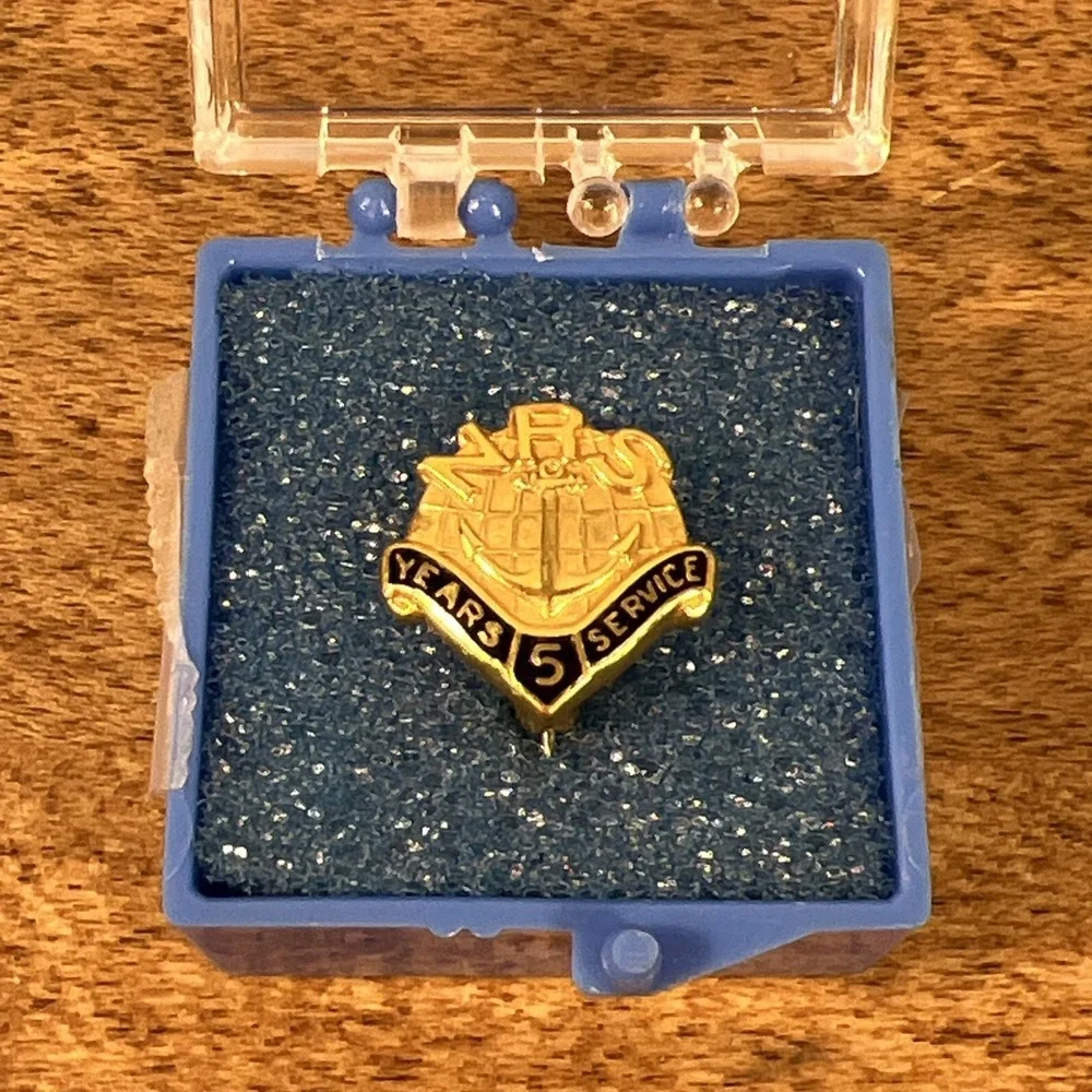 Vintage 10k GF Gold Fill US Navy NRS 5 Year Service Pin‎